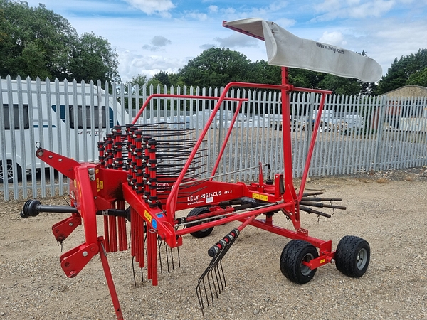 Chris Atkin & Son Ltd - Lely Hibiscus 485S